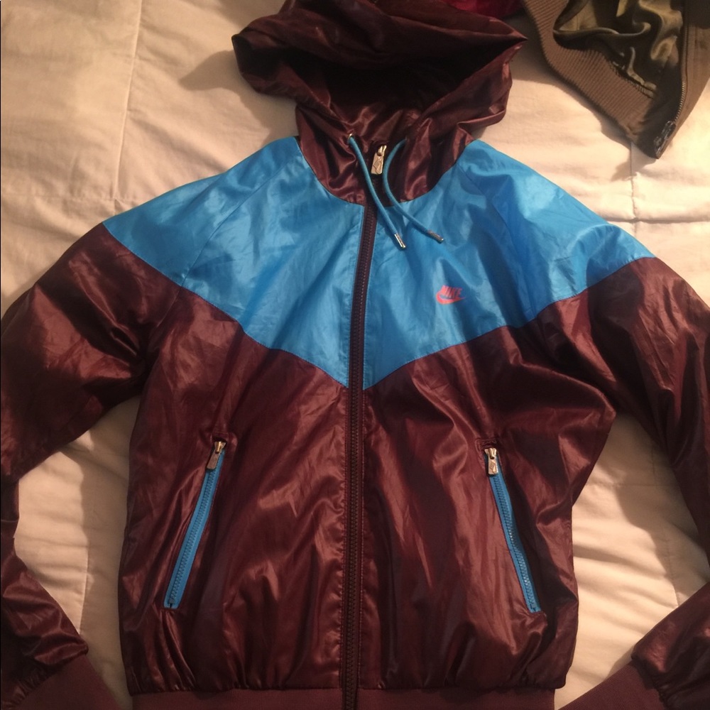 Nike blue and maroon wind breaker